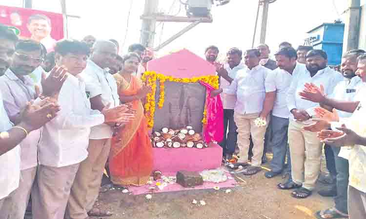 గ్రామాల్లో మౌలిక వసతులు కల్పిస్తాం