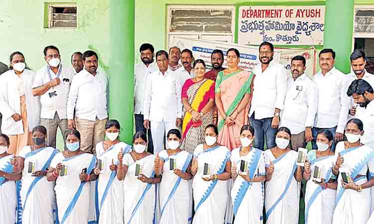 సేవల సులభతరం కోసమే స్మార్ట్‌ ఫోన్లు