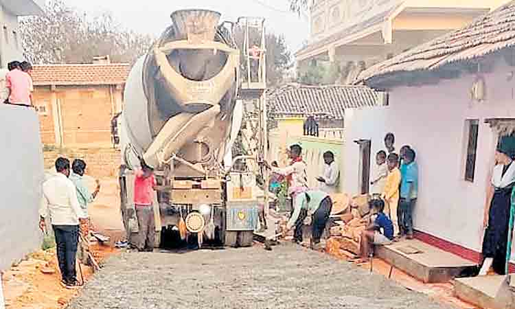 గల్లీ గల్లీకి సీసీరోడ్డు