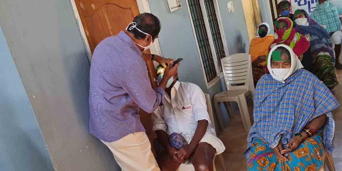 ఉచిత నేత్ర శస్త్ర చికిత్సలు చేసిన ఎమ్మెల్యే సంజయ్ కుమార్