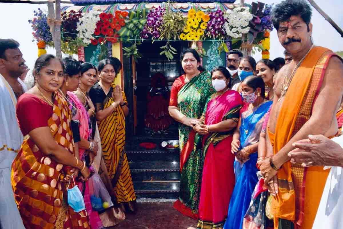 ఆయన సీఎంగా ఉండటం రాష్ట్ర ప్రజల అదృష్టం : మంత్రి సత్యవతి