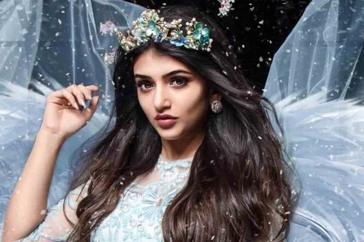 భారీగా రెమ్యున‌రేష‌న్‌ను పెంచిన ‘పెళ్లి సంద‌D’ హీరోయిన్..