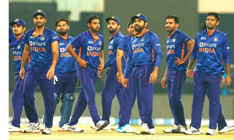 ఫ‌స్ట్ పాకిస్థాన్‌.. ఆ త‌ర్వాత మ‌న‌మే