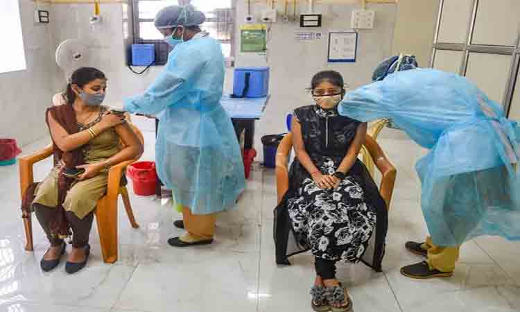 గుడ్‌న్యూస్ :  80 శాతం మందికి రెండు టీకా డోసులు పూర్తి!