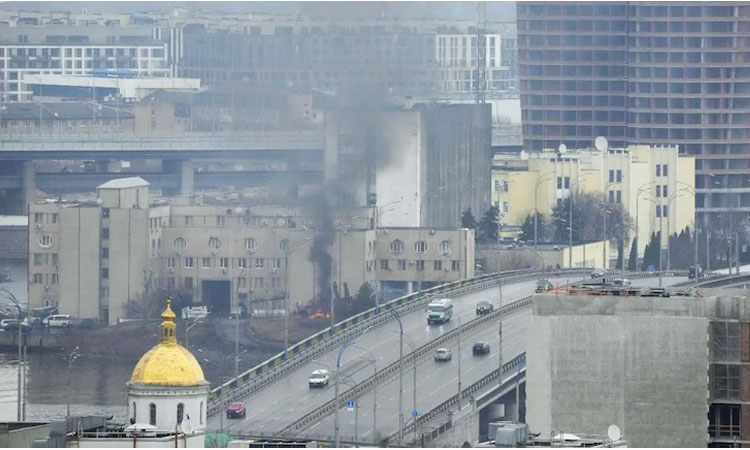 బాంబు షెల్ట‌ర్ల‌లోకి వెళ్లిపోండి.. భార‌తీయుల‌కు తాజాగా స‌ల‌హా ఇచ్చిన భార‌త ఎంబసీ