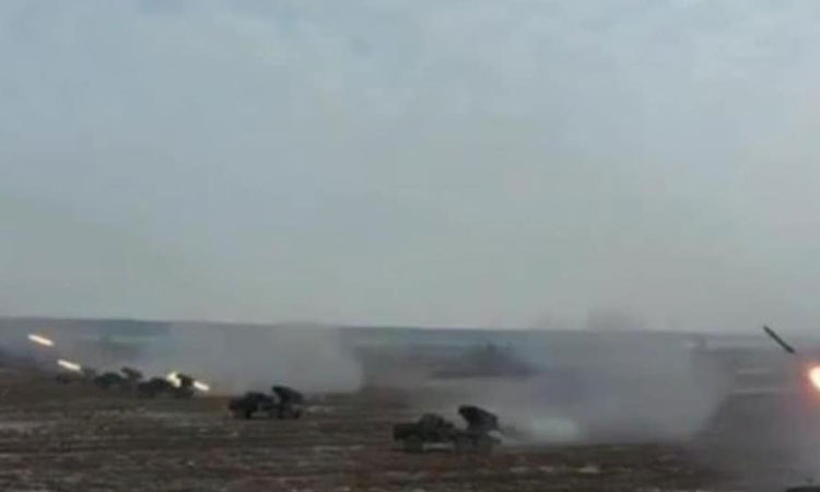 ర‌ష్యాకు మ‌ద్ద‌తిచ్చే వేర్పాటువాదులు దాడుల‌కు దిగుతున్నారంటూ ఉక్రెయిన్ ఆరోప‌ణ‌