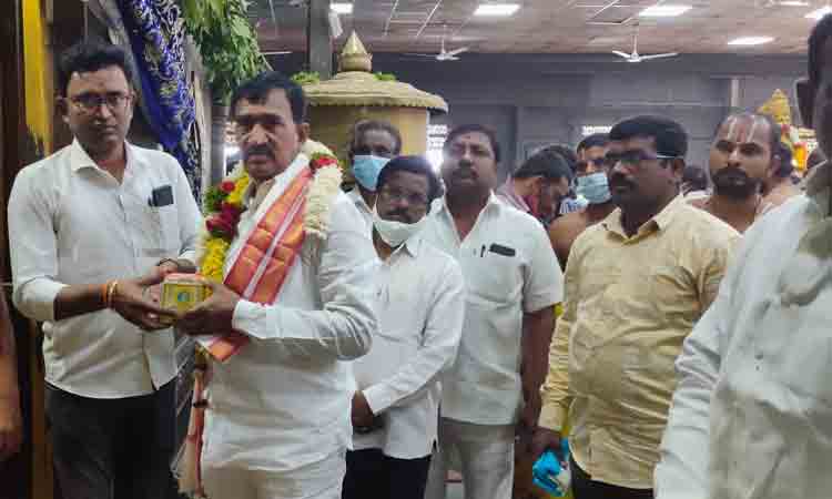 యాదాద్రి పునర్నిర్మాణం అద్భుతం : వంటేరు ప్రతాప్ రెడ్డి