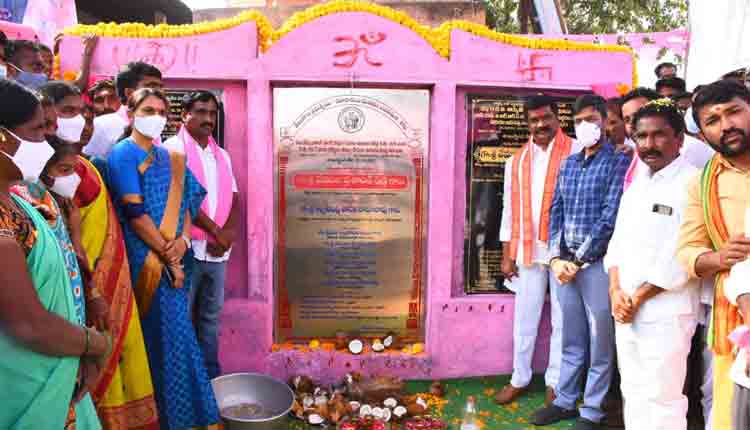 సీఎం కేసీఆర్ చొరవతోనే తండాల అభివృద్ధి : మంత్రి వేముల