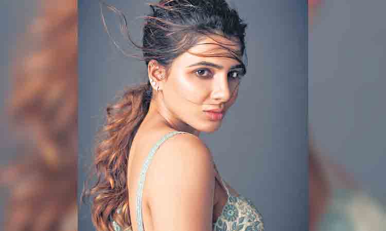 పడి లేచే కెరటంలా..