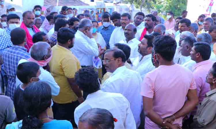 ప్రగతి పుంతలు తొక్కుతున్న పల్ల్లెలు