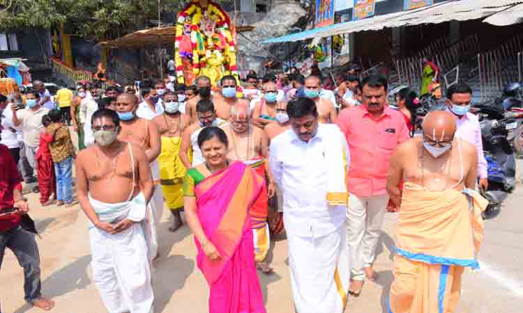 వైభవంగా దివ్య విమాన రథోత్సవం