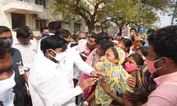 అతి వేగానికి నలుగురి బలి