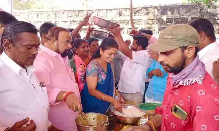 పండుగలా జననేత జన్మదిన వేడుకలు