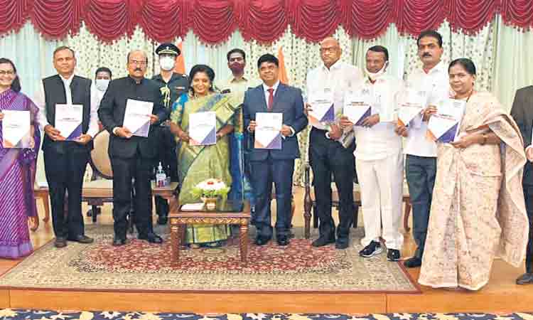 గతేడాది 2,370 మందికి ఉద్యోగాలు