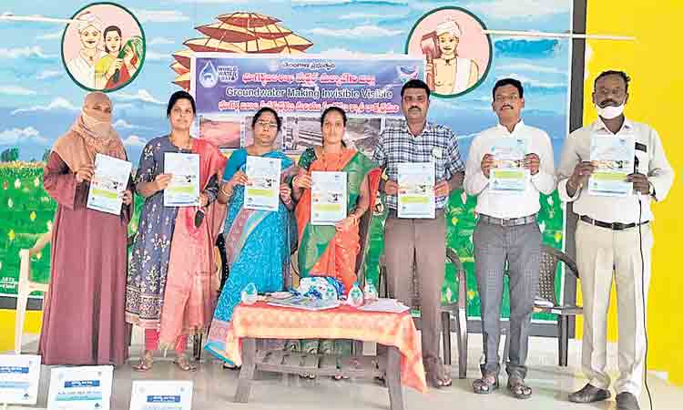 జల సంరక్షణలో భాగస్వాములు కావాలి