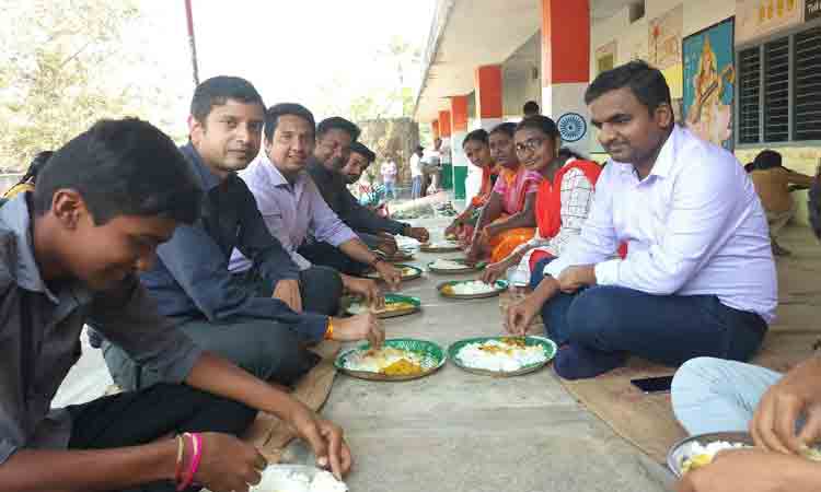 మహిళలు అన్ని రంగాల్లో రాణించాలి