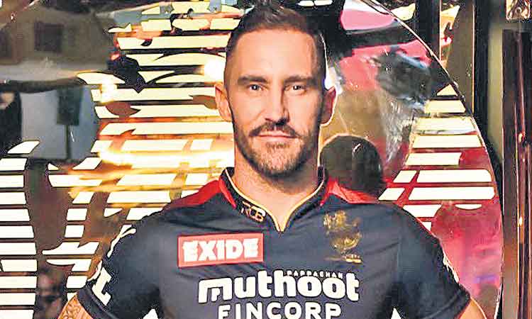 ఆర్‌సీబీ కెప్టెన్‌గా డుప్లెసిస్‌