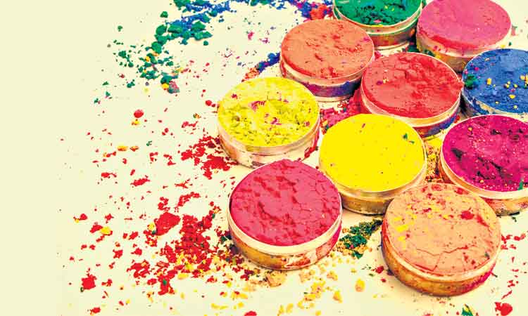 హోలీ ఆనందాల కేళి..