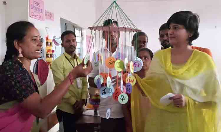 ప్రయోగాలతో విద్యార్థులకు బోధన అందించాలి