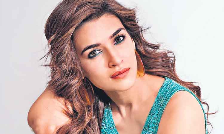 ట్రాజెడీ క్వీన్‌ బయోపిక్‌లో..