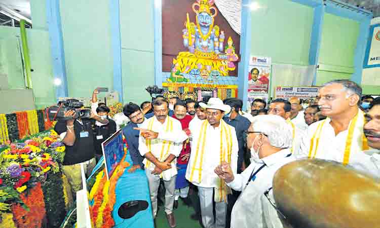 శ్రీకొమరవెల్లి మల్లన్న సాగర్ రిజర్వాయర్ను జాతి కి అంకితం చేసిన సీఎం కేసీఆర్