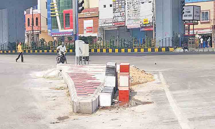 పాదచారులకు సౌకర్యవంతంగా..