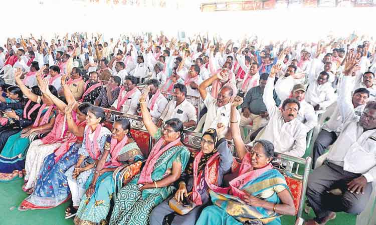 దిగొచ్చే వరకు ఆందోళనలు చేస్తాం..