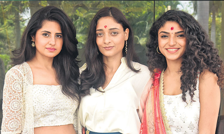 సూపర్‌గర్ల్‌ ‘ఇంద్రాణి’