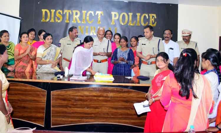 ఘనంగా కేసీఆర్‌ మహిళా బంధు వేడుకలు