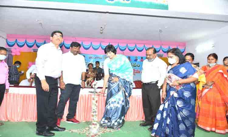 చైతన్యంతోనే బాల్యవివాహాలను నివారించాలి