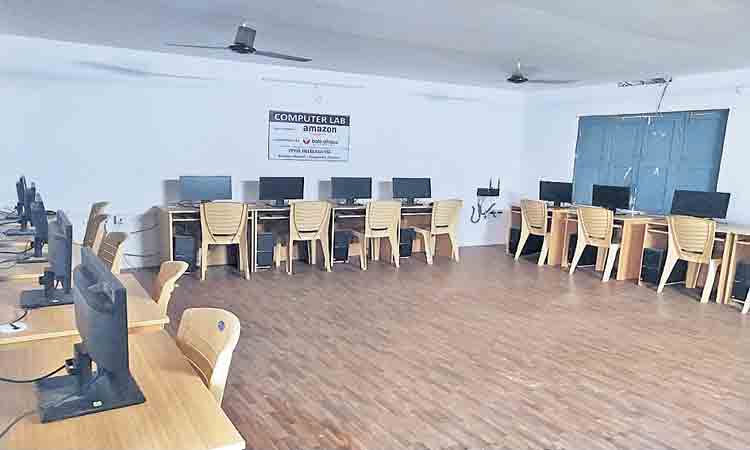 ప్రభుత్వ పాఠశాలల్లో కంప్యూటర్‌ ల్యాబ్‌లు