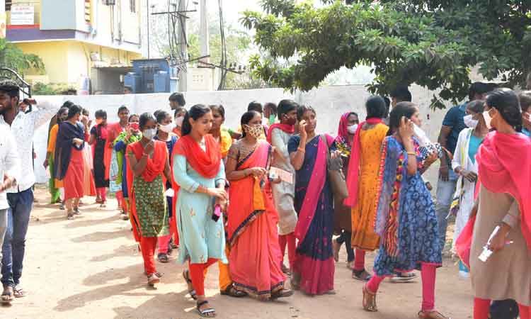 ఉచిత కోచింగ్‌ స్క్రీనింగ్‌ పరీక్షకు విశేష స్నందన
