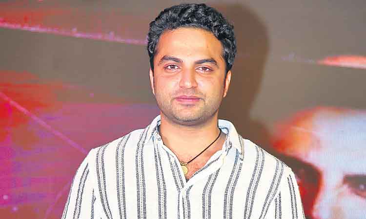 రెండు కొత్త చిత్రాలతో..