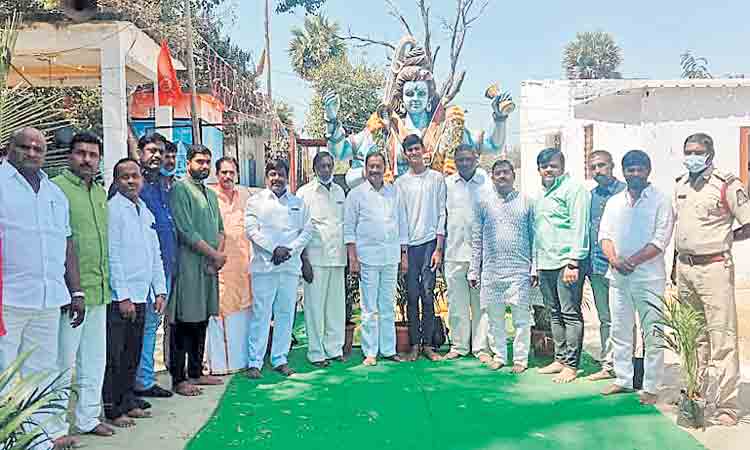 నిరుద్యోగుల వృత్తి నైపుణ్య శిక్షణకు పది కోట్లు