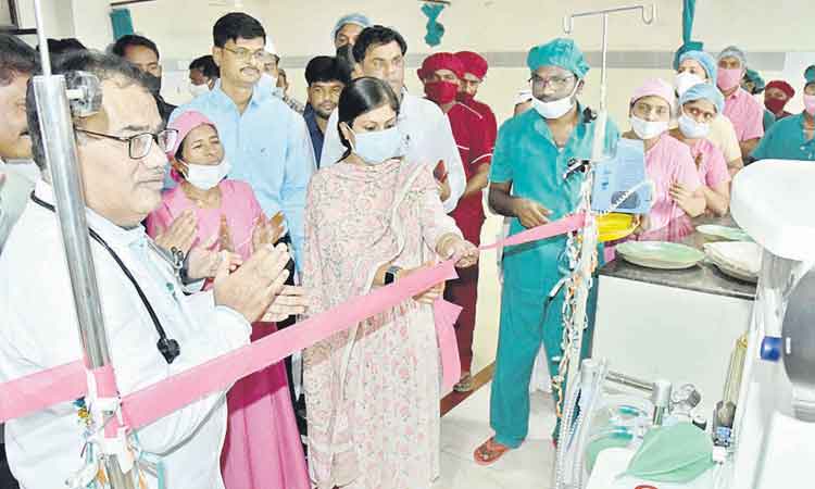 అధునాతన పరికరాలతో వైద్యసేవలు