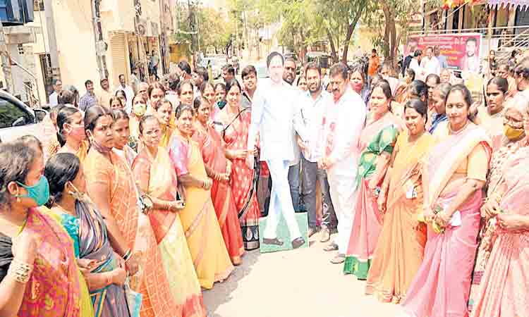 మహిళలకు అండగా ప్రభుత్వం