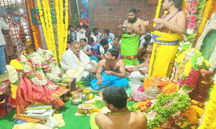 కమనీయం.. లక్ష్మీనరసింహుడి కల్యాణం