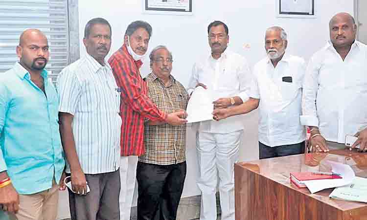 కాలనీల సమగ్రాభివృద్ధికి కృషి