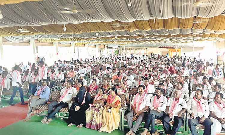 కేంద్రంది వివక్షే..