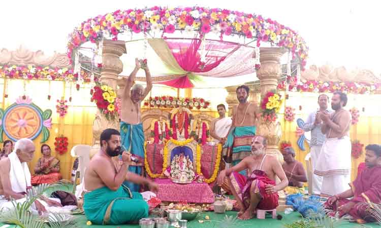 కనీవిని ఎరుగని రీతిలో యాదాద్రి నిర్మాణం