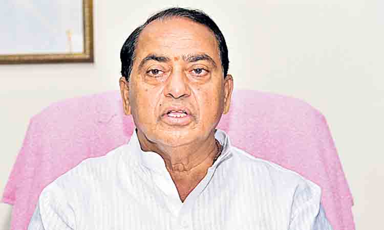 భక్తుల సమక్షంలోనే రాములోరి కళ్యాణం