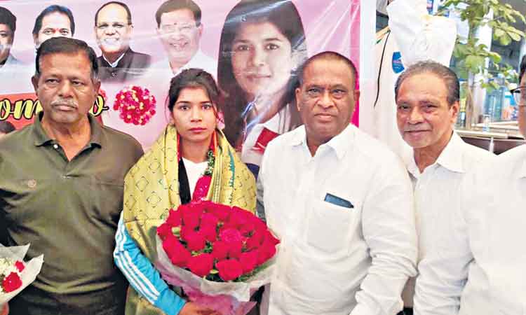 నిఖత్‌కు ఘన స్వాగతం