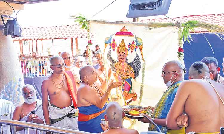 వైభవంగా యాదాద్రి బ్రహ్మోత్సవాలు