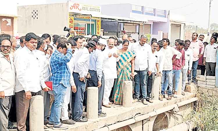 మురుగు తరలింపునకు పనులు