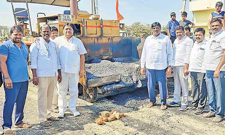 రూ.15 కోట్లతో అభివృద్ధ్ది పనులు