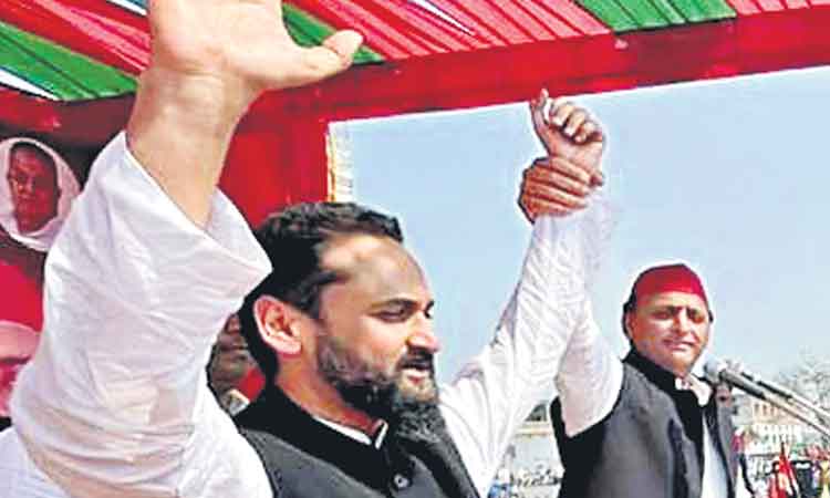 ఎస్పీలోకి బీజేపీ ఎంపీ కొడుకు