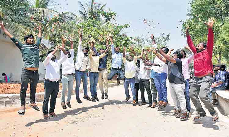 కొలువుల సంబురం