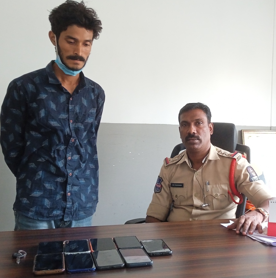 Cellphone thief | సెల్ఫోన్ల దొంగ అరెస్ట్