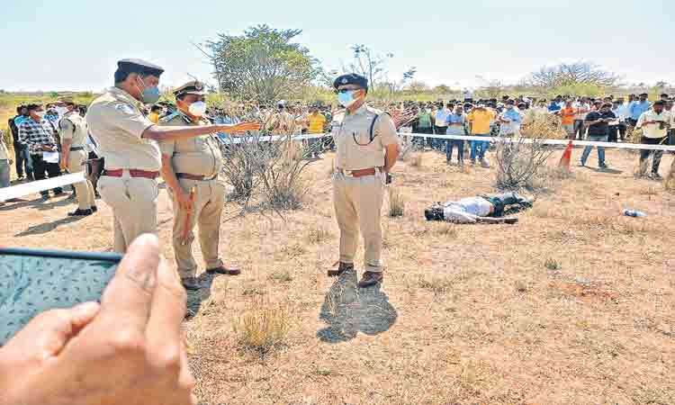 కర్ణంగూడలో..కాల్పుల మోత