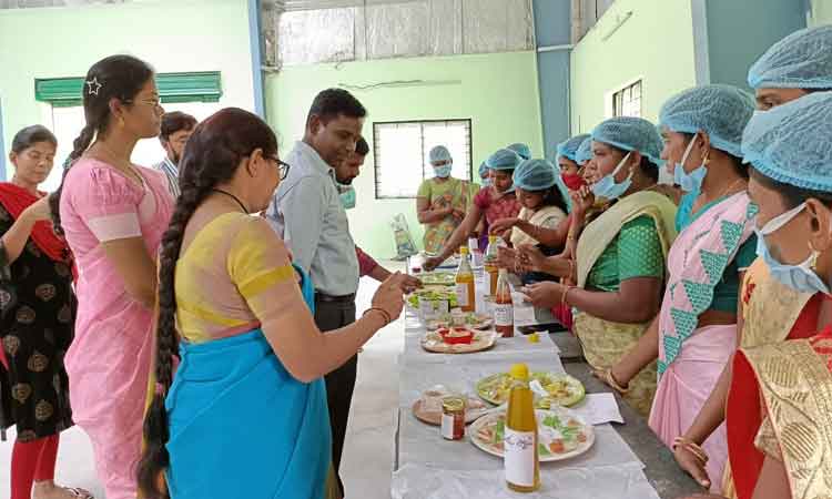 వ్యవసాయ అనుబంధ రంగాల్లో పురోగతి సాధించాలి